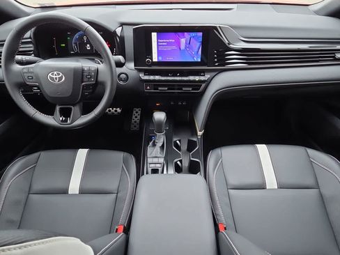 Used 2026 Toyota Camry SE w/ Convenience Package FWD image 14