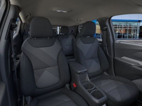 New 2027 Chevrolet Bolt LT w/ Comfort Package FWD image 16