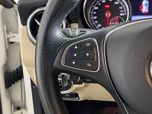 Used 2018 Mercedes-Benz GLA 250 image 28