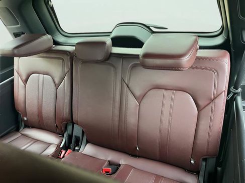 Used 2024 Ford Expedition Limited image 32