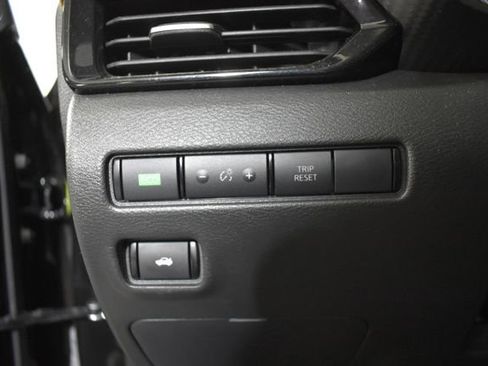 Certified 2023 Nissan Sentra SV w/ SV Premium Package FWD image 14