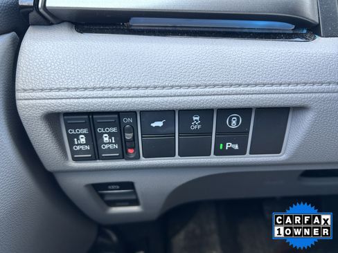 Used 2024 Honda Odyssey Touring image 16