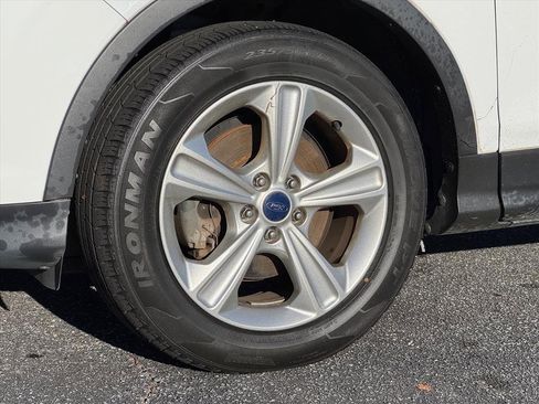 Used 2016 Ford Escape SE image 9