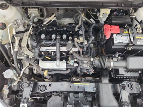 Used 2020 Nissan Kicks SR w/ SR Premium Package FWD image 27