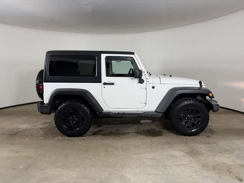Used 2016 Jeep Wrangler Sport AWD/4WD image 6