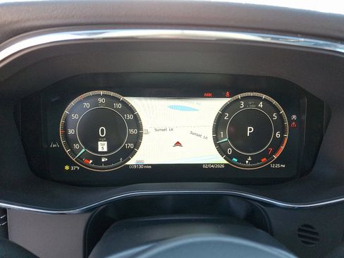 Used 2026 Jaguar F-PACE R-Dynamic S AWD/4WD image 23