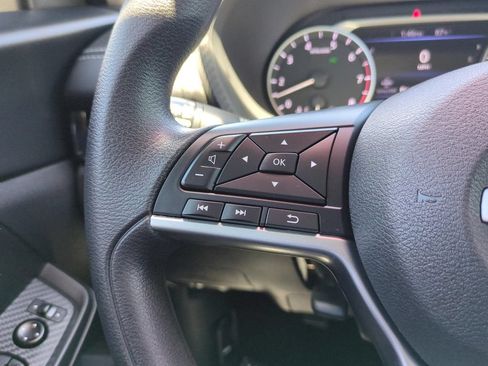 Certified 2025 Nissan Sentra SV FWD image 17