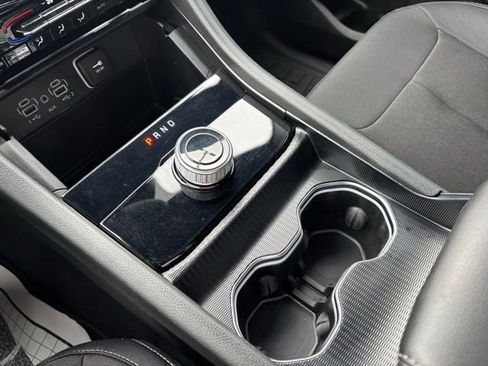 Used 2024 Jeep Grand Cherokee L Laredo image 30