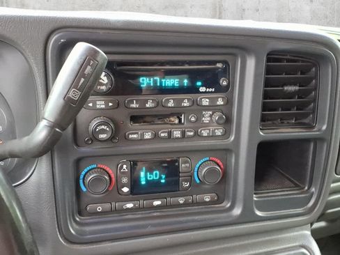 Used 2003 Chevrolet Silverado 3500 LS AWD/4WD image 15