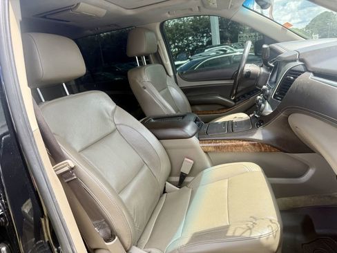 Used 2017 Chevrolet Suburban Premier image 27