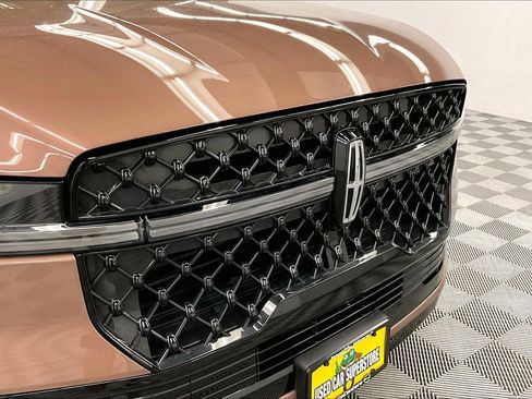 Used 2025 Lincoln Navigator Black Label AWD/4WD image 34