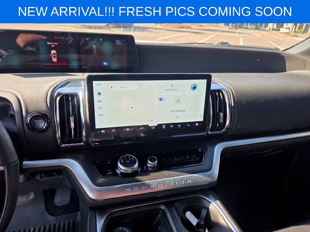 Used 2025 Ford Expedition Max Platinum w/ Stealth Performance Package AWD/4WD image 10