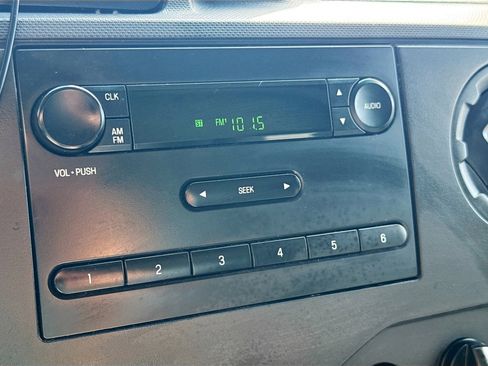 Used 2015 Ford E-350 and Econoline 350 Super Duty image 17