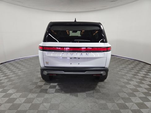 Used 2024 Rivian R1S Adventure AWD/4WD image 4