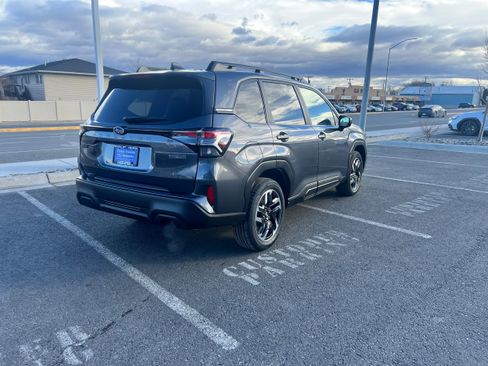 New 2025 Subaru Forester Premium image 3