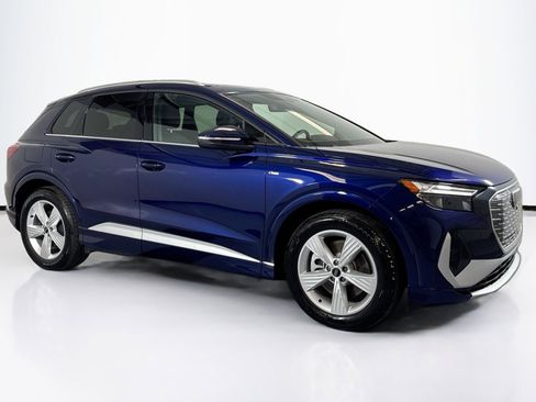 Used 2024 Audi Q4 e-tron Premium w/ Convenience Package image 3