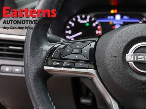 Used 2024 Nissan Altima 2.5 SV w/ SV Premium Package AWD/4WD image 15