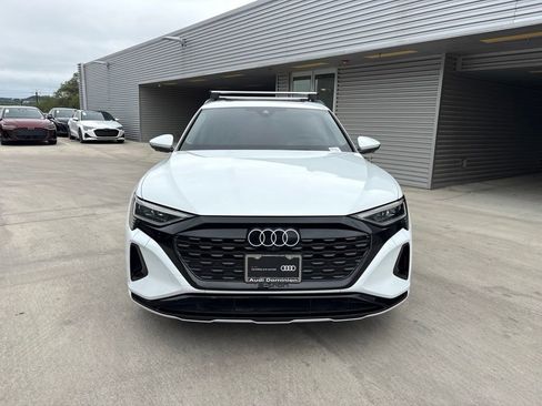 Used 2024 Audi Q8 e-tron Prestige w/ Prestige Package AWD/4WD image 2
