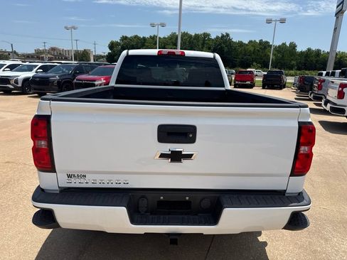 Used 2017 Chevrolet Silverado 1500 Custom w/ Custom Convenience Package AWD/4WD image 5