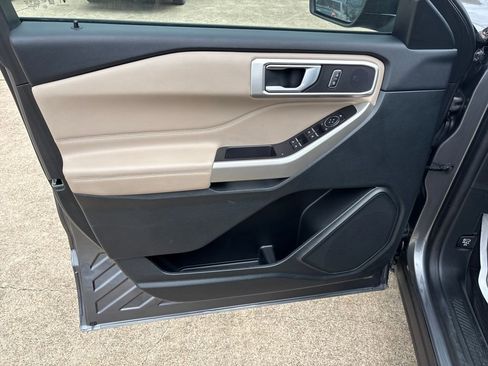 Used 2023 Ford Explorer XLT w/ Equipment Group 202A image 11