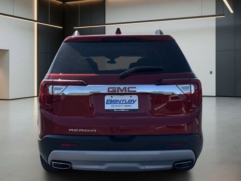 Certified 2023 GMC Acadia SLE w/ Driver Convenience Package FWD image 4