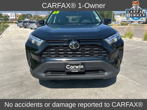 Used 2025 Toyota RAV4 XLE AWD/4WD image 2
