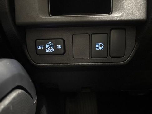 Used 2019 Toyota Tacoma SR image 38