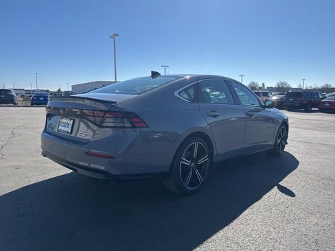 Used 2023 Honda Accord Sport image 6