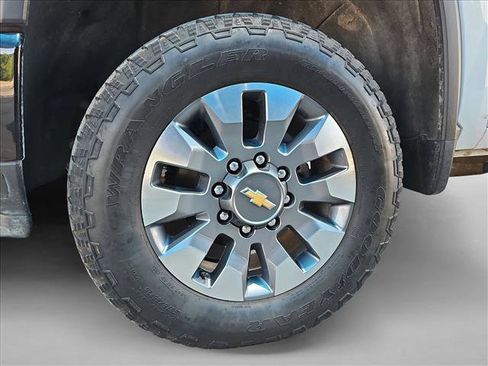 Certified 2024 Chevrolet Silverado 2500 Custom w/ Custom Convenience Package AWD/4WD image 28