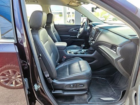 Used 2020 Chevrolet Traverse Premier image 21