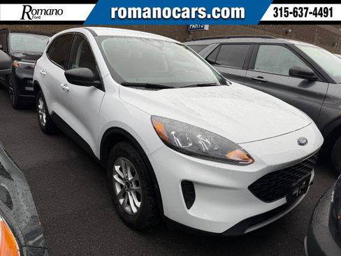 Used 2022 Ford Escape SE image 1
