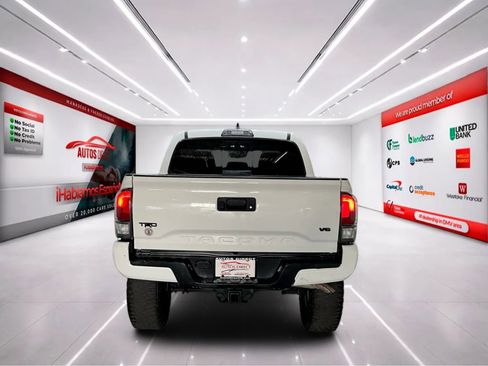 Used 2019 Toyota Tacoma TRD Sport AWD/4WD image 6