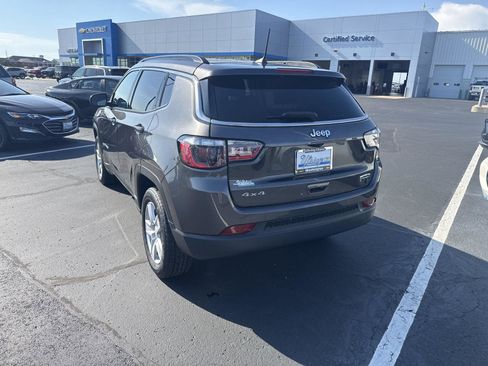 Used 2022 Jeep Compass Latitude AWD/4WD image 5
