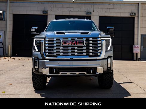 Used 2025 GMC Sierra 3500 Denali w/ Denali Reserve Package AWD/4WD image 4