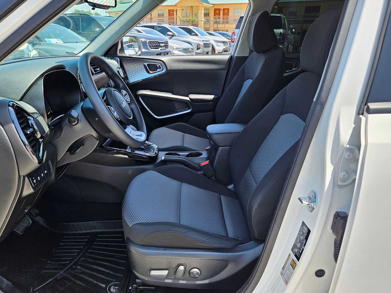 Certified 2023 Kia Soul S FWD image 15