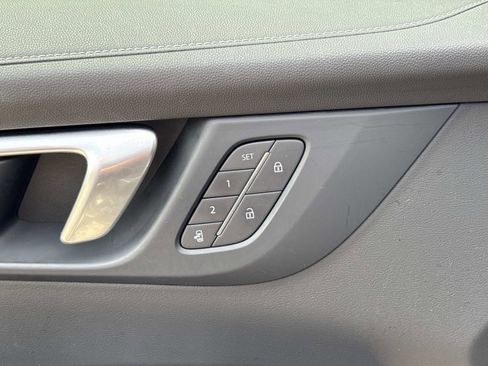 Used 2026 Buick Enclave Sport Touring w/ Power Package FWD image 13