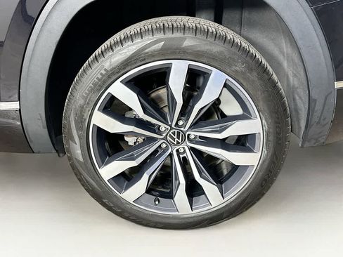 Used 2021 Volkswagen Atlas SEL R-Line FWD image 8