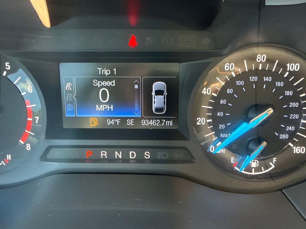Used 2018 Ford Edge SEL FWD image 26