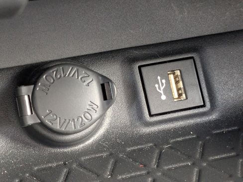 Used 2025 Toyota RAV4 LE image 22