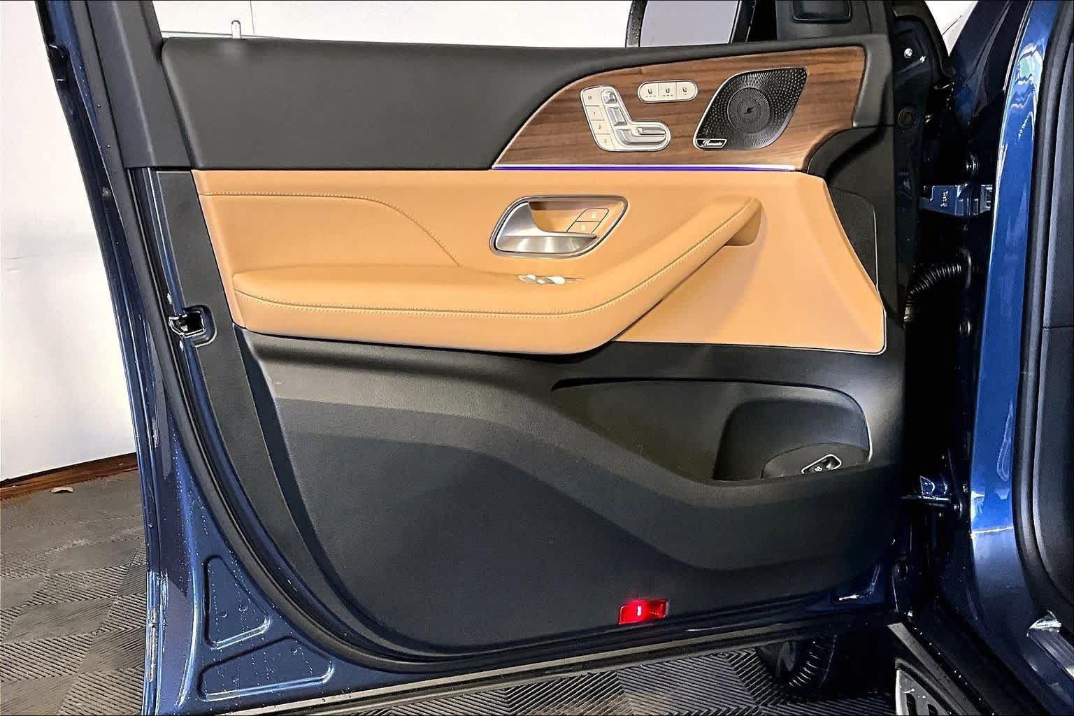 New 2026 Mercedes-Benz GLS 450 4MATIC image 11