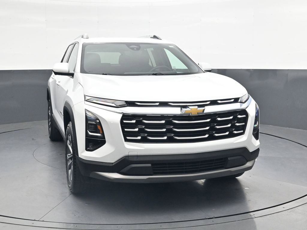 Used 2025 Chevrolet Equinox LT w/ Convenience Package II FWD image 2