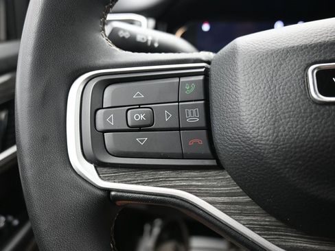 Used 2022 Jeep Wagoneer Series III w/ Flexible Seating Group image 27