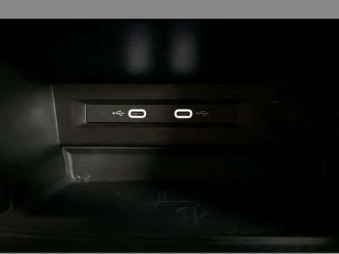 Certified 2023 Volkswagen Tiguan SE R-Line AWD/4WD image 28