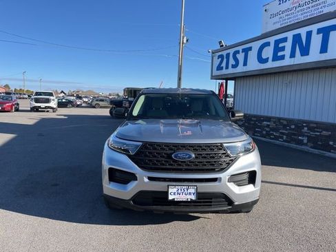Used 2022 Ford Explorer 4WD w/ Class IV Trailer Tow Package image 2