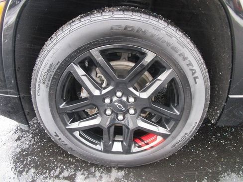 Certified 2023 Chevrolet Traverse Premier w/ Redline Edition image 2