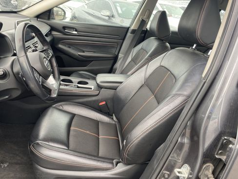 Used 2021 Nissan Altima 2.5 SR FWD image 11