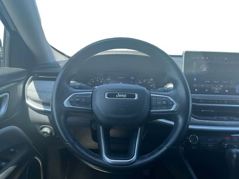 Used 2022 Jeep Compass Latitude w/ Convenience Group AWD/4WD image 11