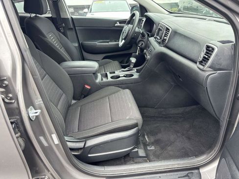 Used 2018 Kia Sportage LX image 10