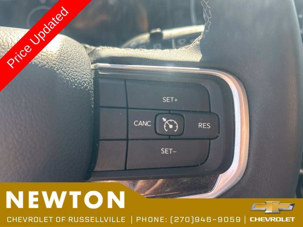 Used 2023 Jeep Wagoneer 4WD w/ Premium Group I image 15