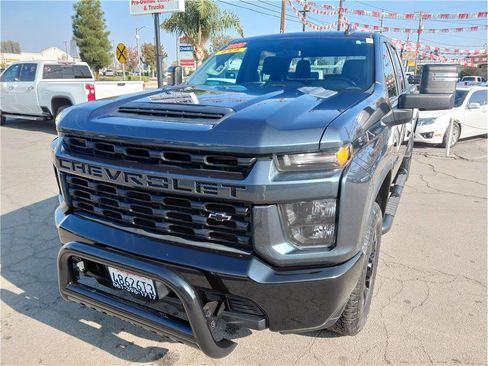 Used 2020 Chevrolet Silverado 2500 Custom w/ Custom Convenience Package image 17